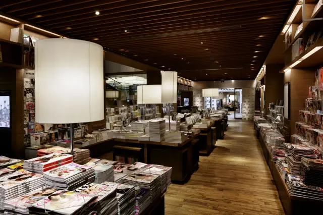代官山 蔦屋書店