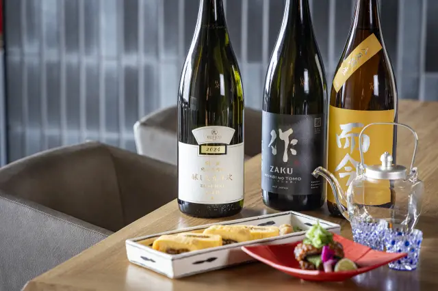 Grilled eel, eel-filled rolled omelets, sake, and more
