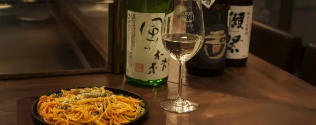 地酒やワインと合わせて味わえる多彩な料理