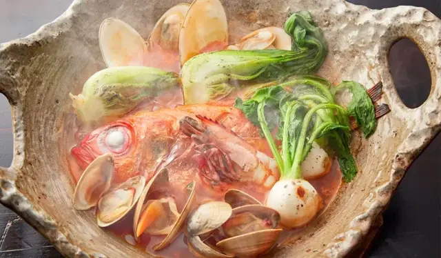 本日のお魚deあじと流シャコスープ仕立てブイヤベース