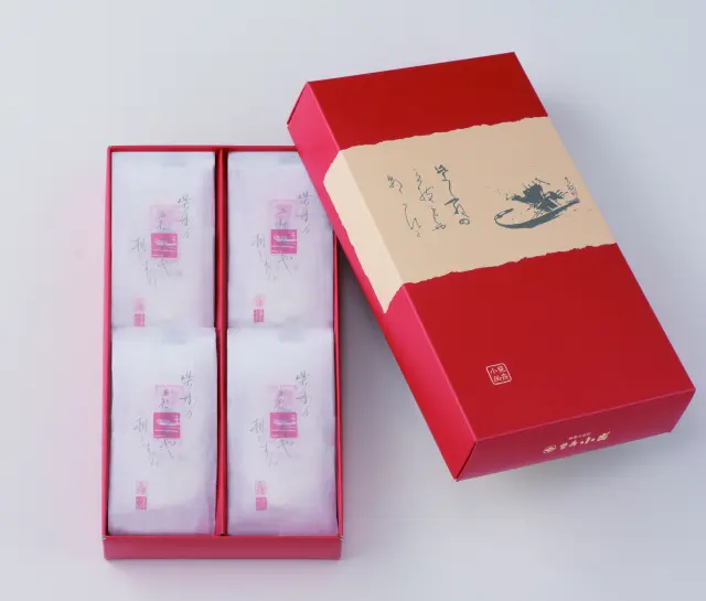 贈答用の箱入り商品も用意されている