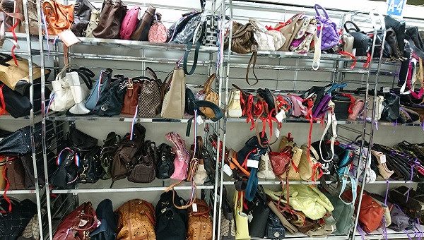 SECOND HAND LUXURY BAGS IN TOKYO WITH THE LIVE SELLERS #harajuku