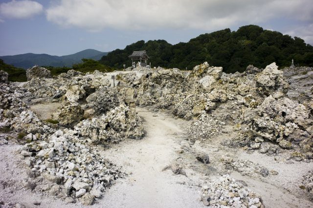 青森红叶景点 人间仙境 鸡头场之池 澄净如镜的湖水和娇媚的榉树林 好运日本行