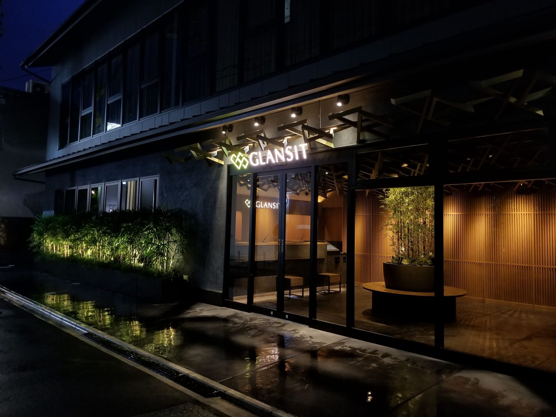 在京都開幕 現代風膠囊旅館 Glansit Kyoto Kawaramachi 好運日本行