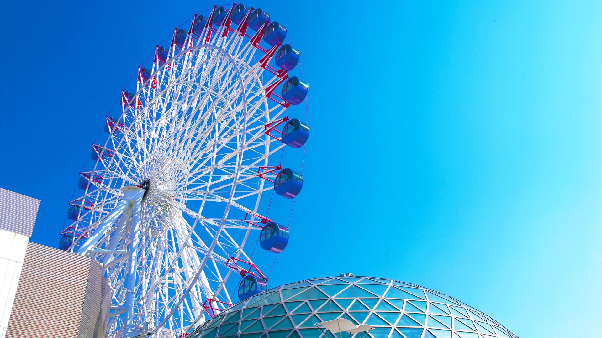 The Ferris wheel Kururin has become a new iconic symbol of Matsuyama.