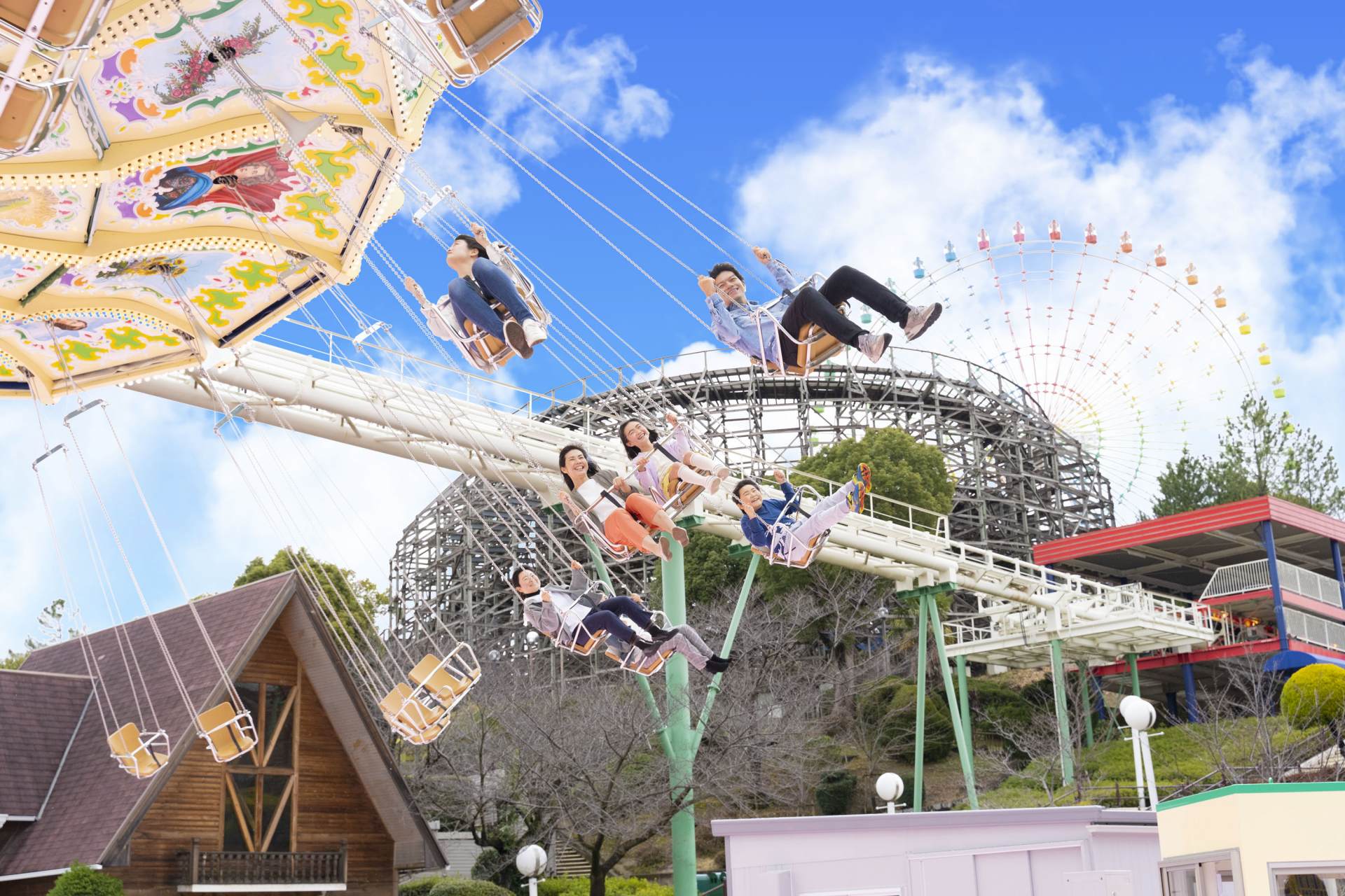 Packed with thrills for all 4 seasons! The long-lived amusement park known by the nickname “Hirapah”