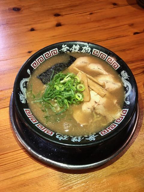 A ramen shop that prides itself in a rich soup simmered painstakingly from domestic pork bones for a taste like none other.