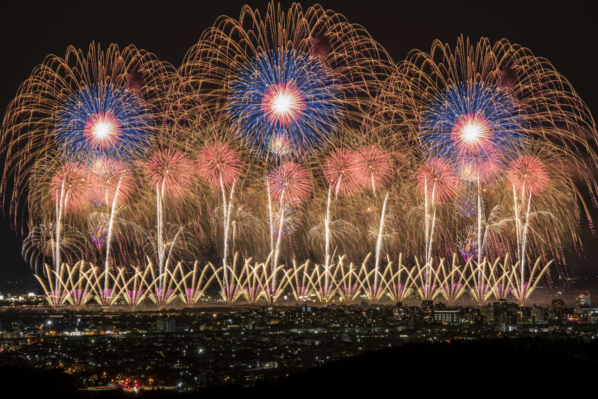 日本で人気・有名な花火大会と楽しみ方がわかる！花火大会完全ガイド