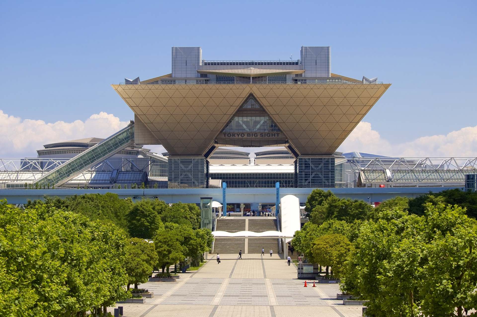 Tokyo Big Sight (Tokyo International Exhibition Hall) MustSee