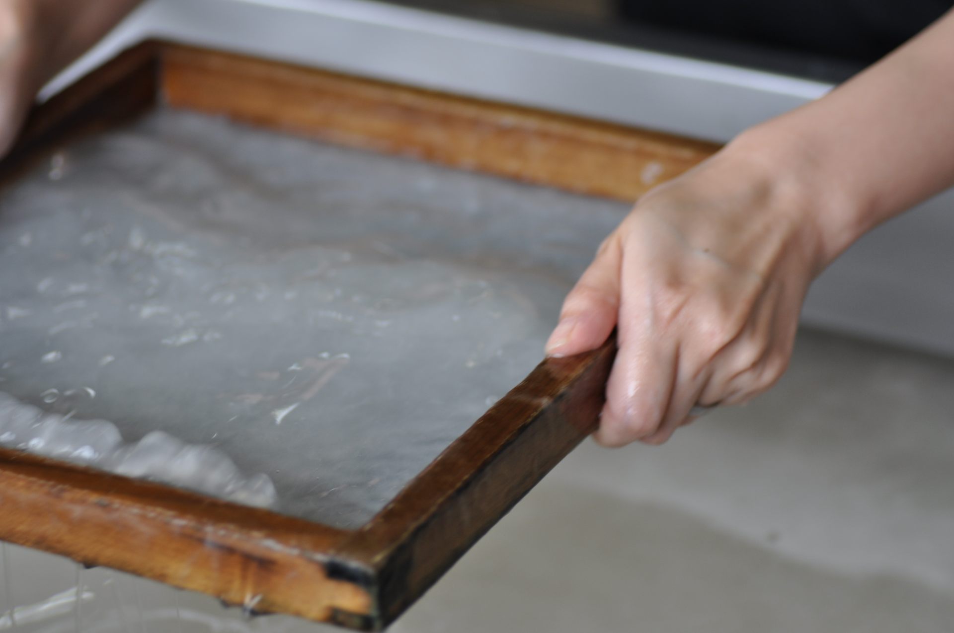 Craftsmanship (Move your hands), Washi Paper-making in Higashi Osaka