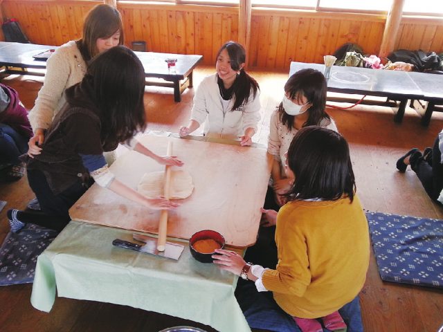 体験農園秩父ふるさと村 そば打ち体験 見どころ 交通 周辺情報 Good Luck Trip