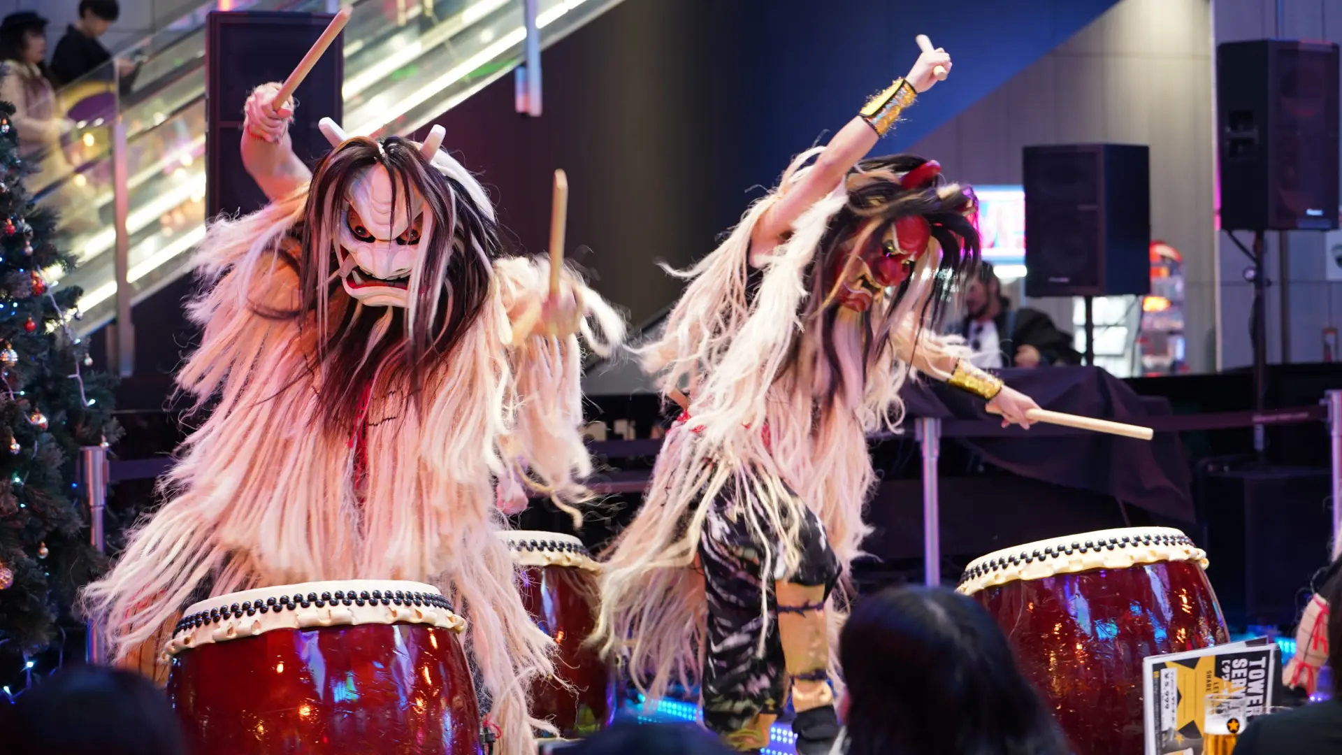 イベントでは男鹿の郷土芸能「なまはげ太鼓」の演奏が披露された