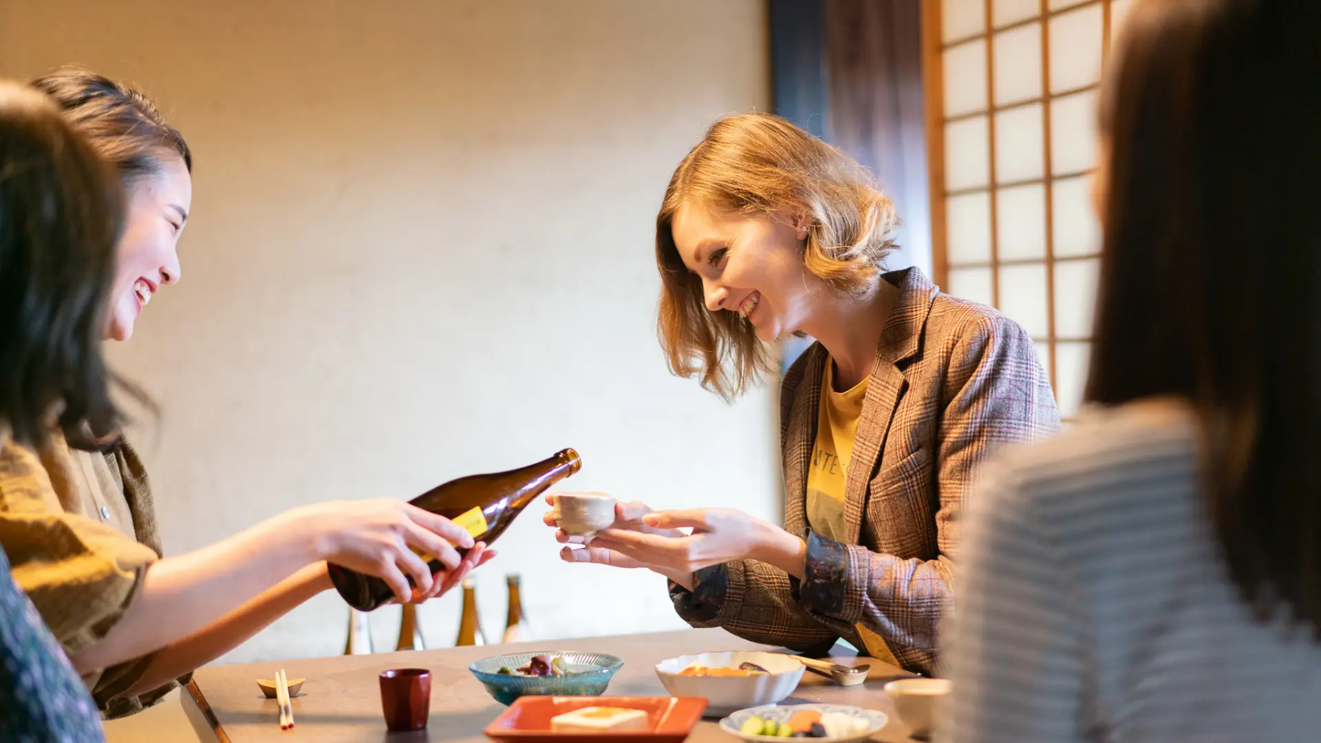 訪日外国人に選ばれる飲食店に！インバウンド集客で押さえるべき情報発信のコツ
