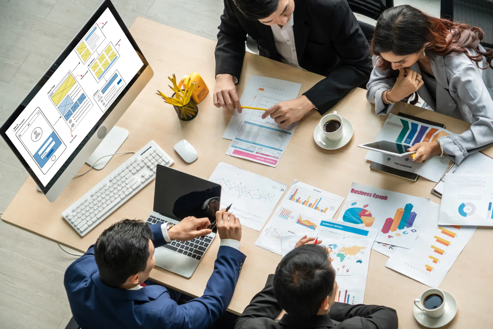 情報発信は専門家のいるチームに任せて自社の領域に集中しよう